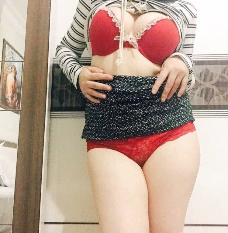 Seçkin İstanbul Escort bayan Öpücük ile farklı zevkler yaşayacaksınız