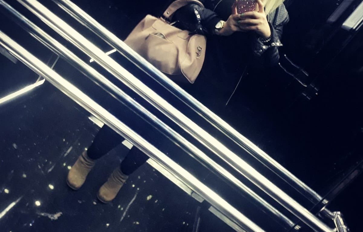 Şahane fiziği olan güzel İstanbul Escort bayan Esra