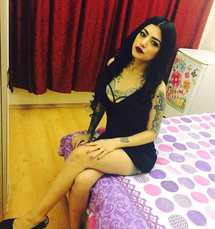 İçten yaklaşan İstanbul Escort bayan Simge
